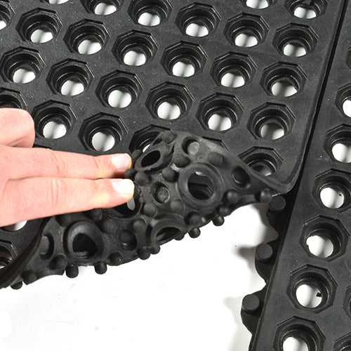 Interlocking Rubber Matting With Holes Bar Garage Shed Tack Room Mats